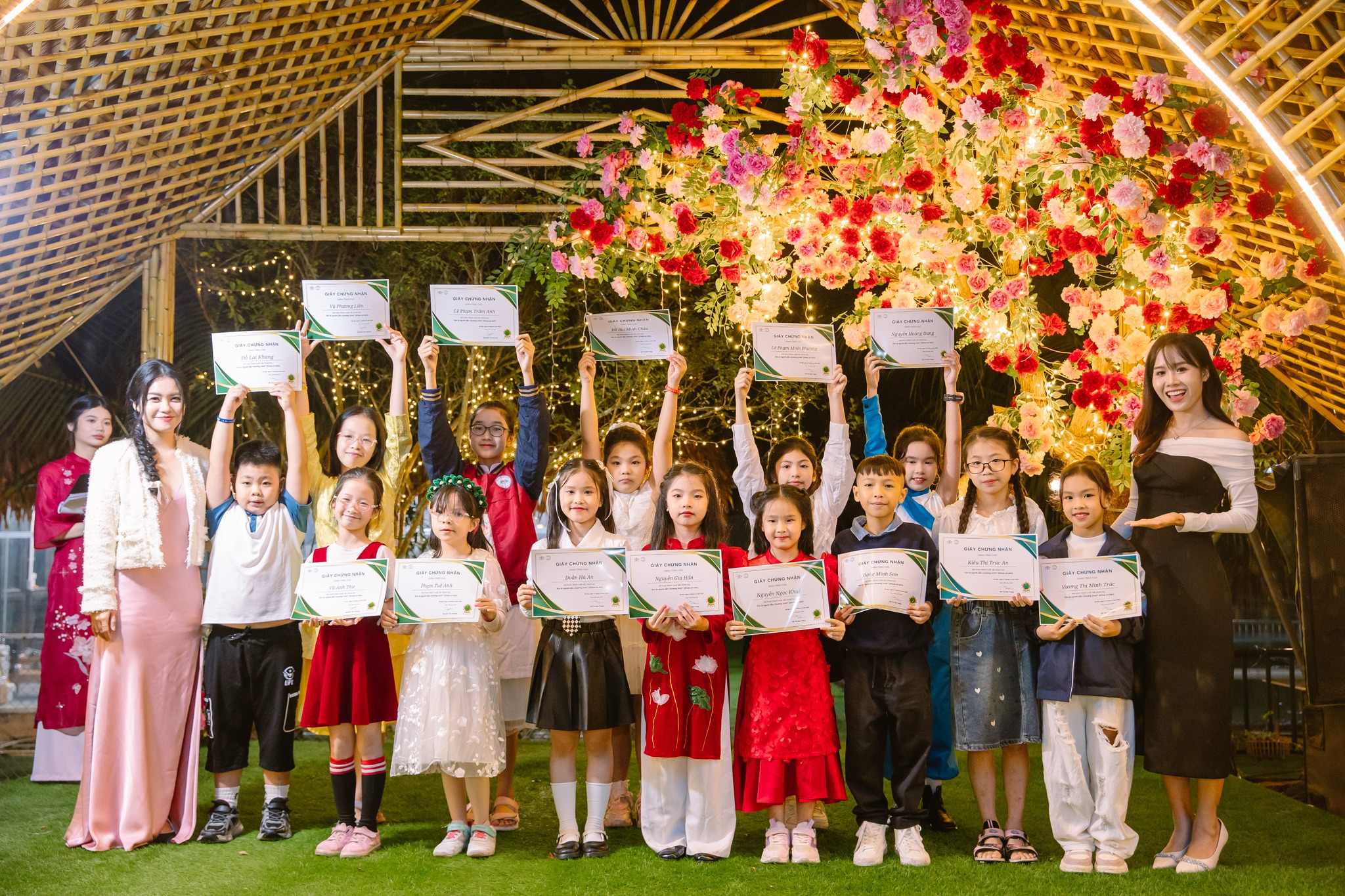 LỄ TỐT NGHIỆP MC NHÍ CƠ BẢN VÀ NÂNG CAO: HÀNH TRÌNH CÁC CON TỎA SÁNG TRÊN SÂN KHẤU